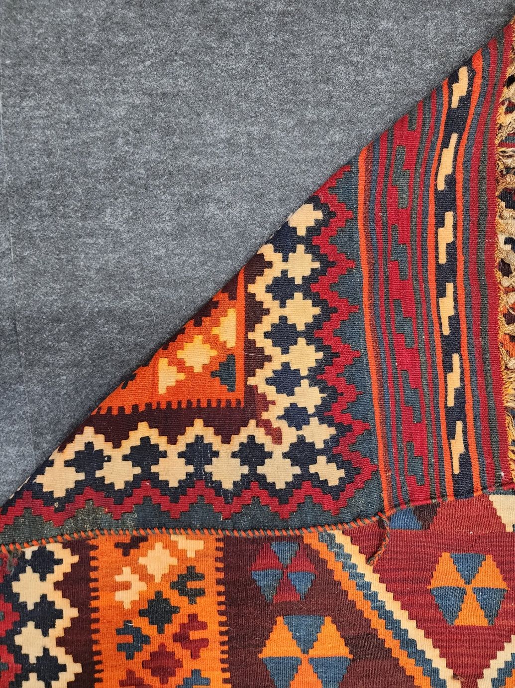 Authentic Persian Shiraz Kilim Rug – Handwoven Geometric Design (5.8 x 10) (#5187)