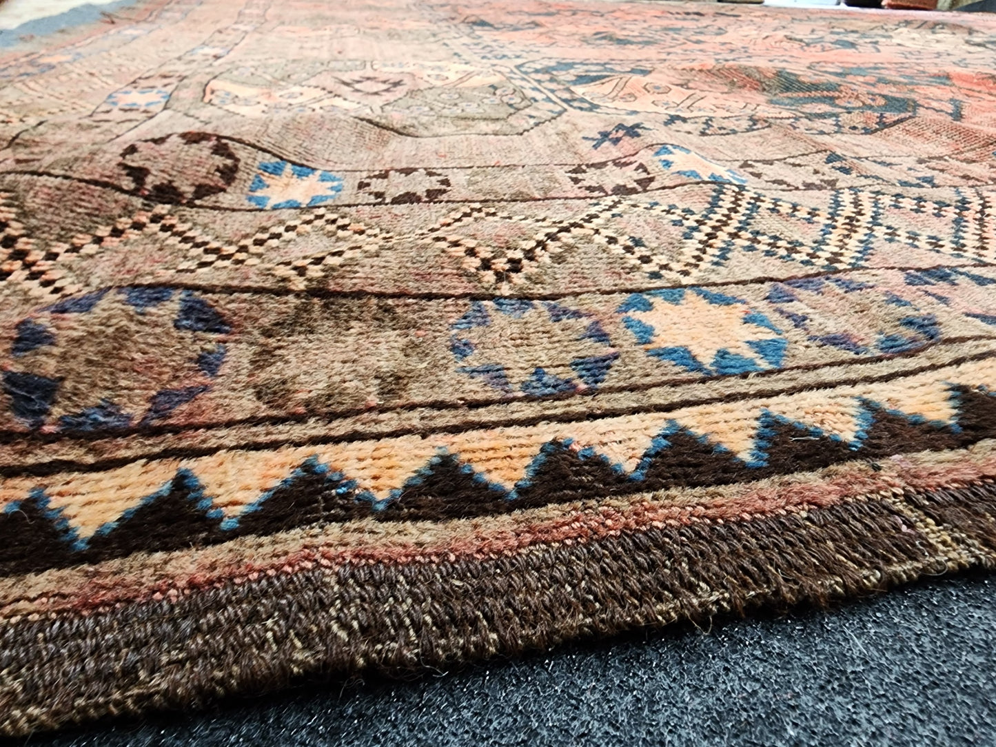 1920s Antique Ersari Turkmen Rug
