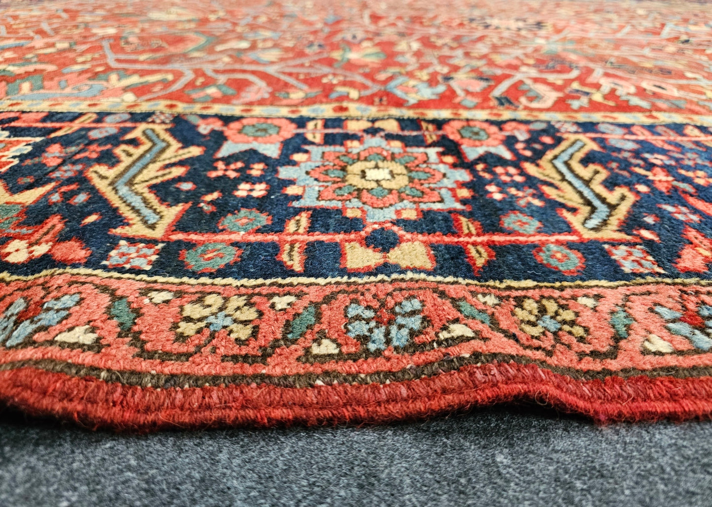 Antique Serapi Persian Rug – Handwoven Wool Rug (Circa 1900s) | 9'3" x 11'4"