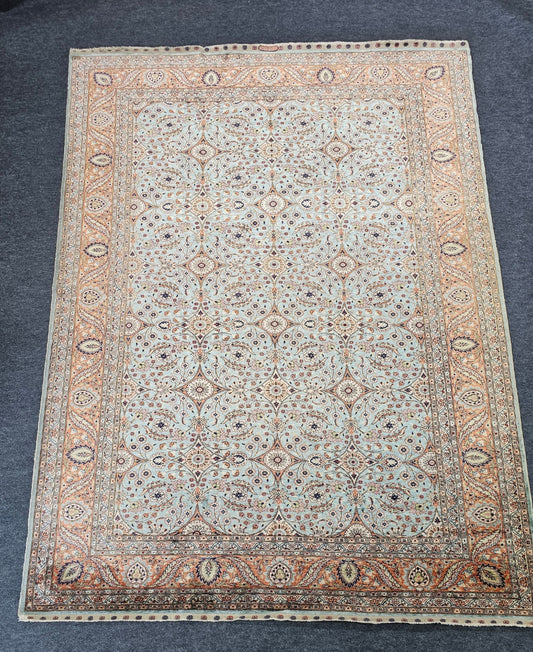 Vintage Silk Kayseri Rug – Exquisite Collector’s Piece (6 x 9)