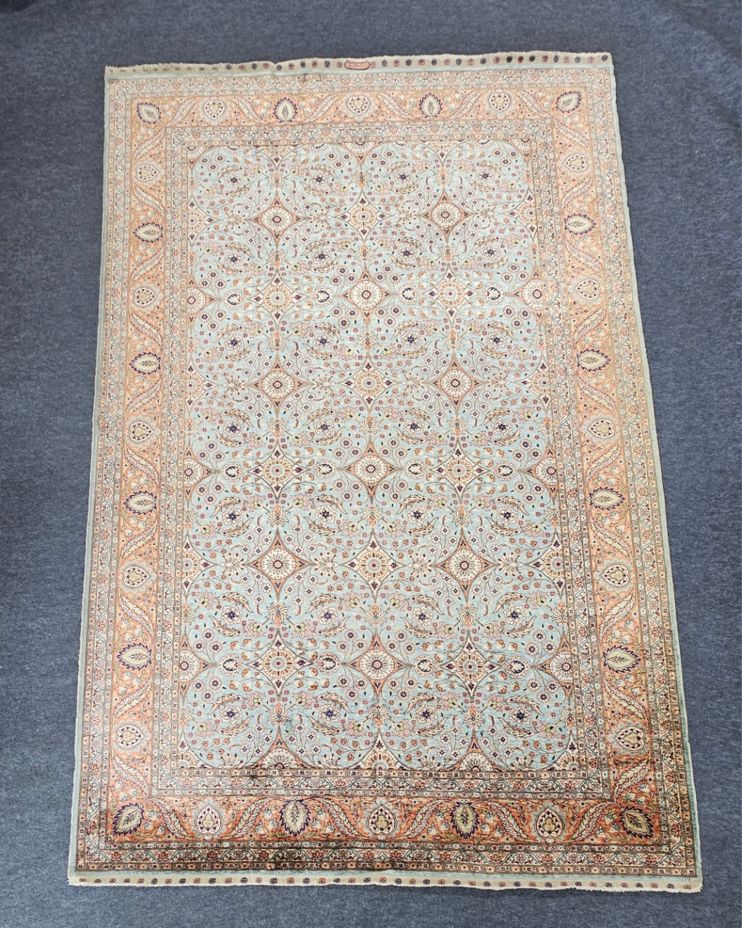 Vintage Silk Kayseri Rug – Exquisite Collector’s Piece (6 x 9)