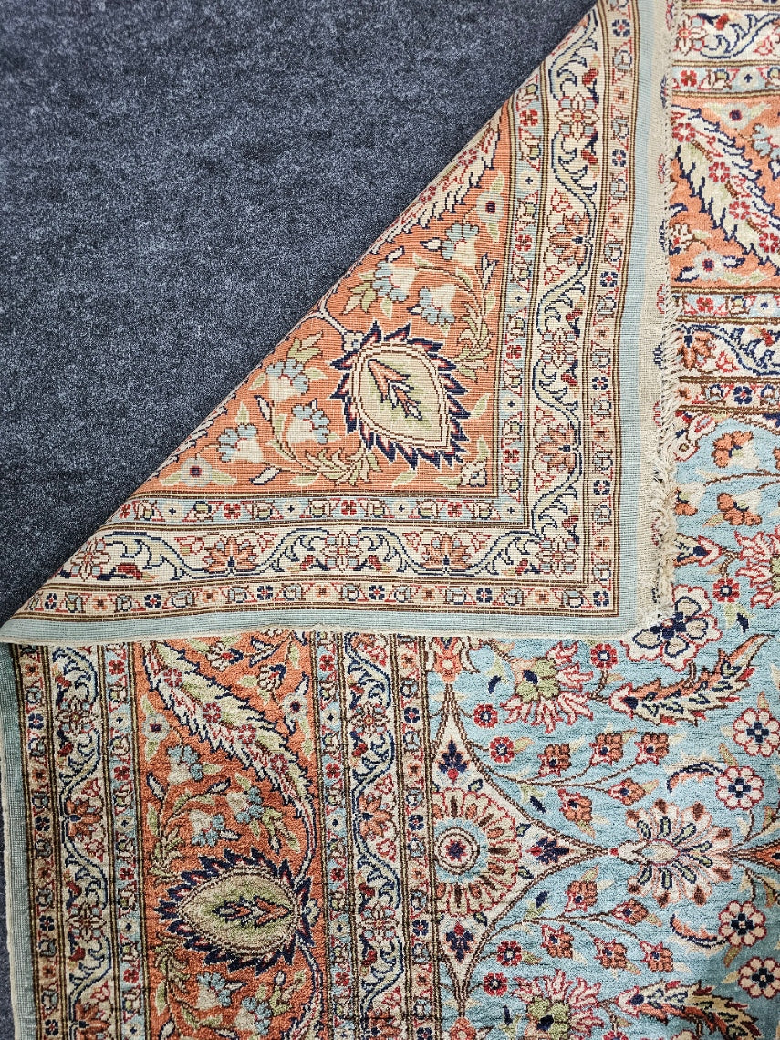 Vintage Silk Kayseri Rug – Exquisite Collector’s Piece (6 x 9)