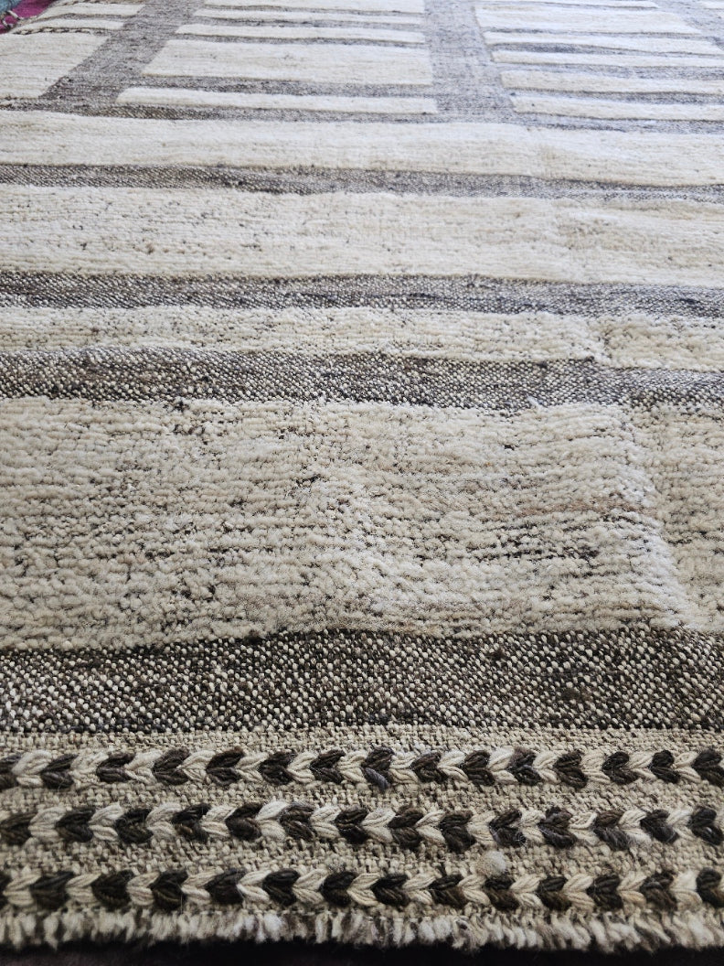 Modern Moroccan Handwoven Rug – 10 x 14 ft