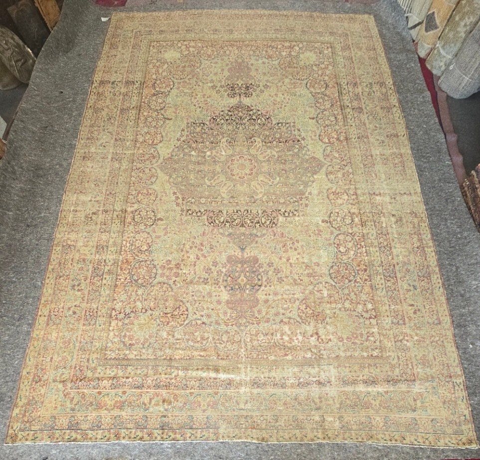 Antique Persian Kirman Rug – Hand-Knotted Wool Area Rug # 9883 (9 x 14) – Floral Medallion Design