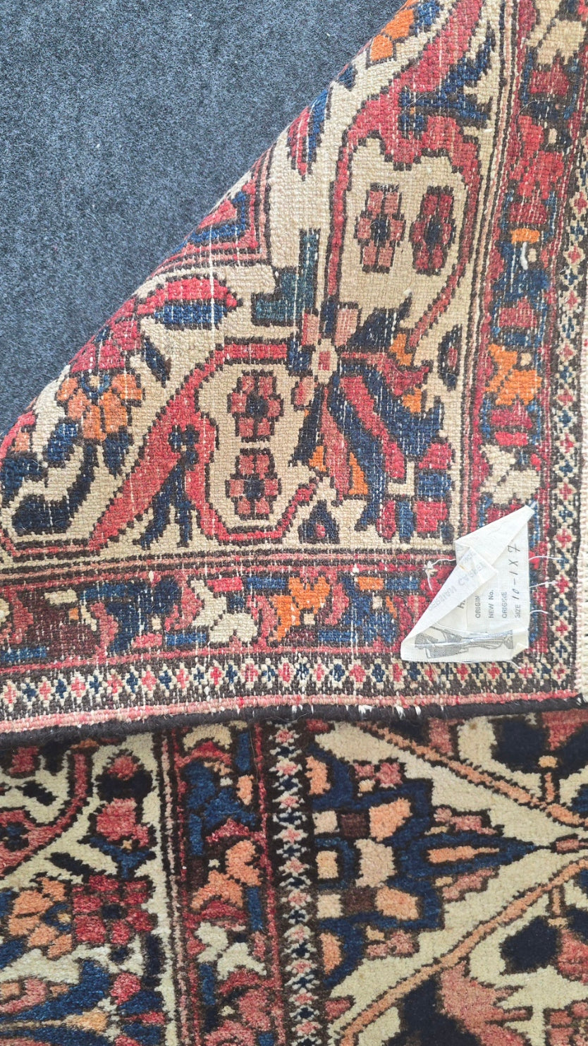 Antique Bakhtiari Rug | Handwoven Persian Wool Carpet (7.3x10.1) (26138)
