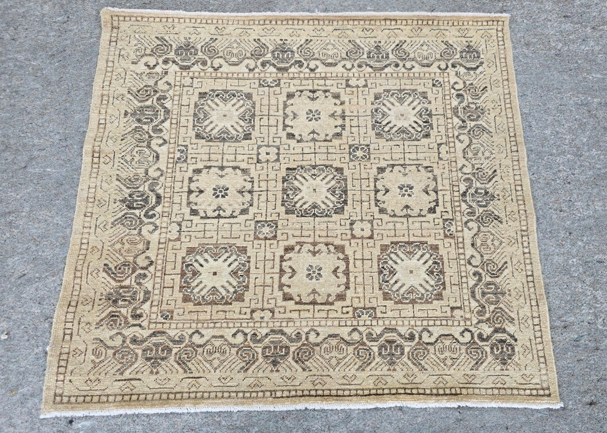 Tabriz Teawash Rug 3.3 x 4.3