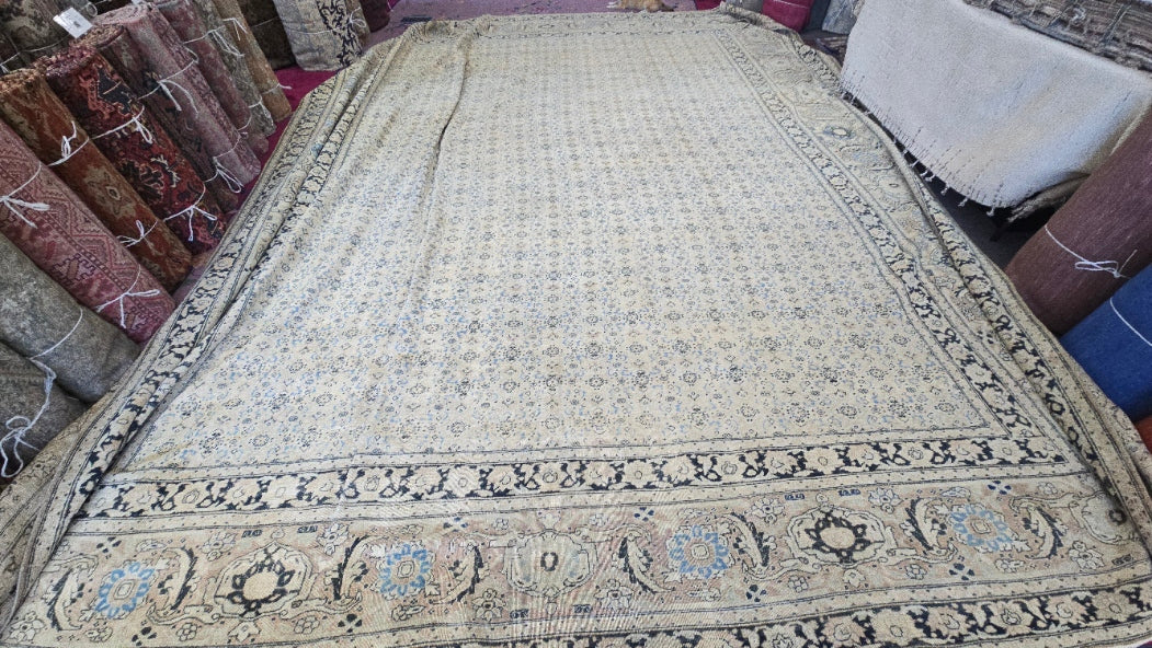 Antique Persian Tabriz Rug – Hand-Knotted Wool (Circa 1920) 13.5x 15.7