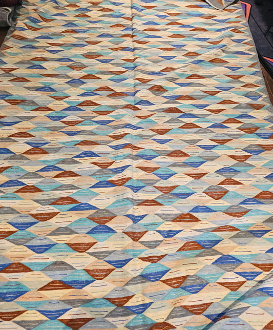 Handwoven Persian Kilim Rug – 5.5 x 8 ft | Vintage Flatweave Wool Carpet (#5614)