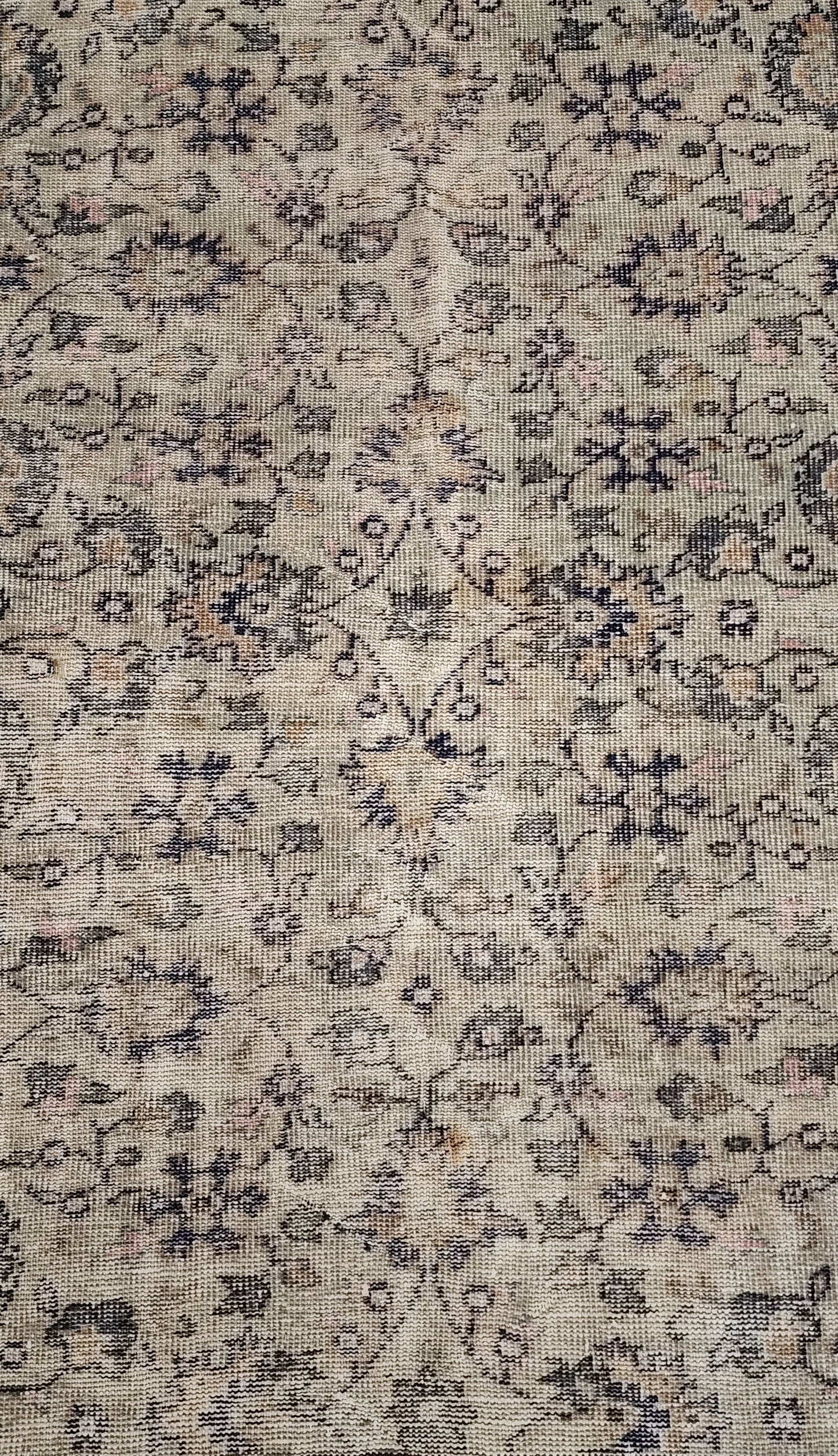 Vintage Distressed Persian Rug – 4 x 6 ft – Handwoven Wool