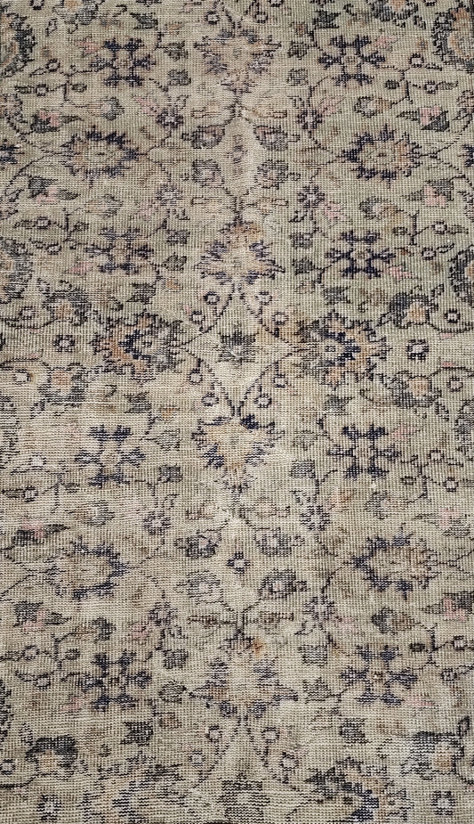 Vintage Distressed Persian Rug – 4 x 6 ft – Handwoven Wool
