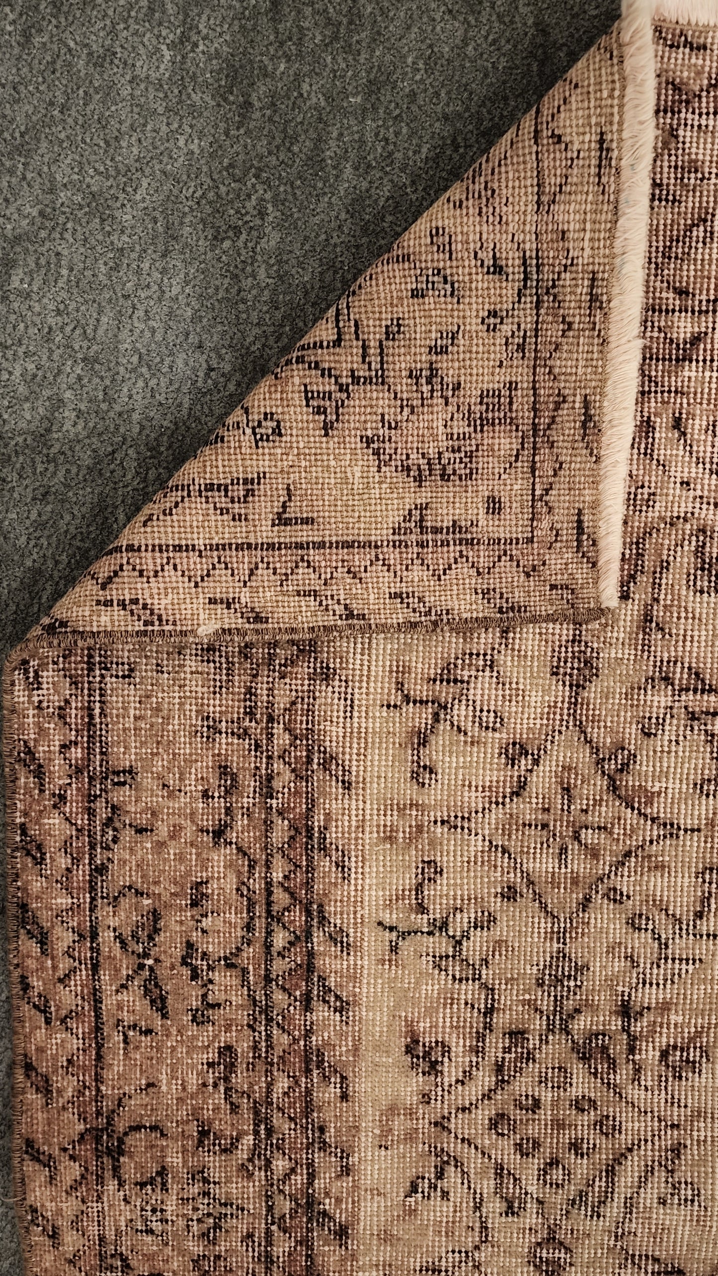 Vintage Distressed Persian Rug – 5 x 8 ft – Handwoven Wool