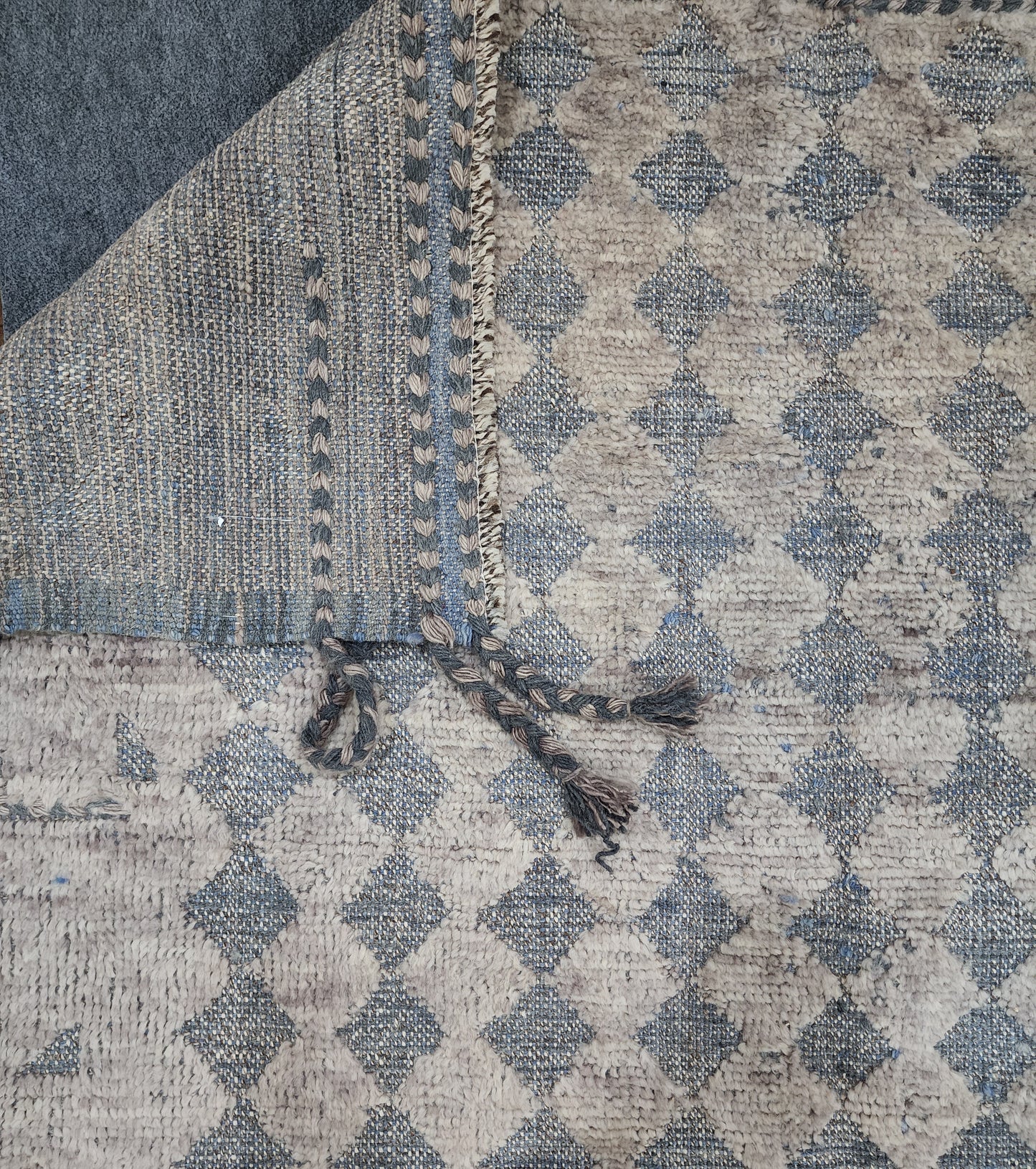 Handwoven Moroccan Wool Rug – Diamond Pattern 6 x 8 Neutral Tones (#9831-126)