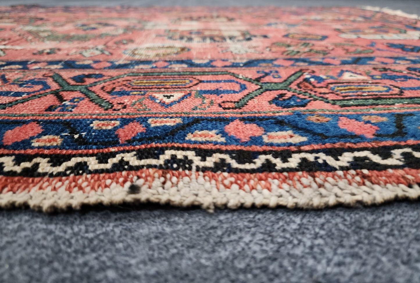 Antique Hamadan Rug – Handwoven Wool (Early 20th Century) | 3'4" x 4'8"