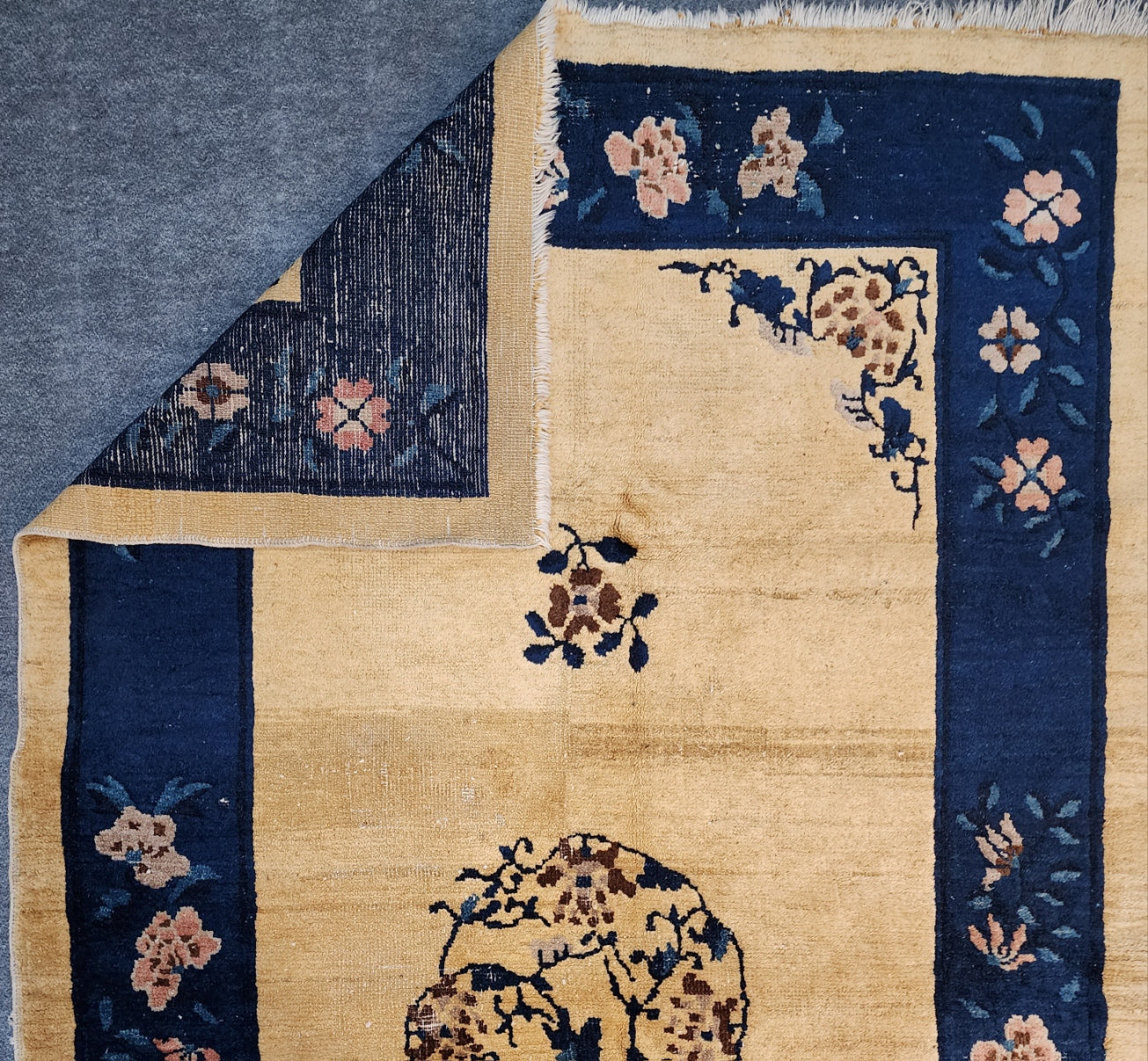 10260 19th Century Chinese Peking Rug