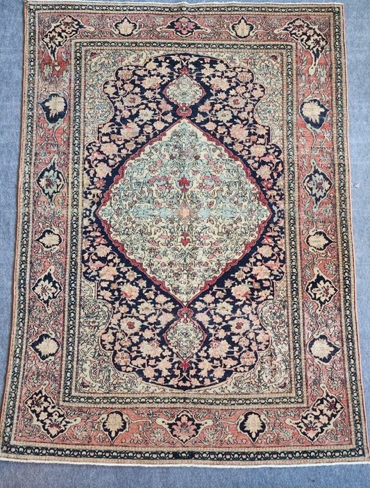 Antique Isfahan Rug – Persian Handwoven Wool & Silk Carpet (4.5 x 6.6 ft)