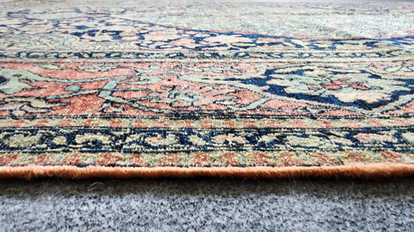 Antique Isfahan Rug – Persian Handwoven Wool & Silk Carpet (4.5 x 6.6 ft)