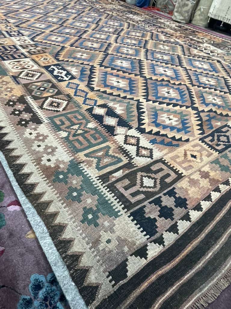 Maimana Kilim – 9.3 x 13.7