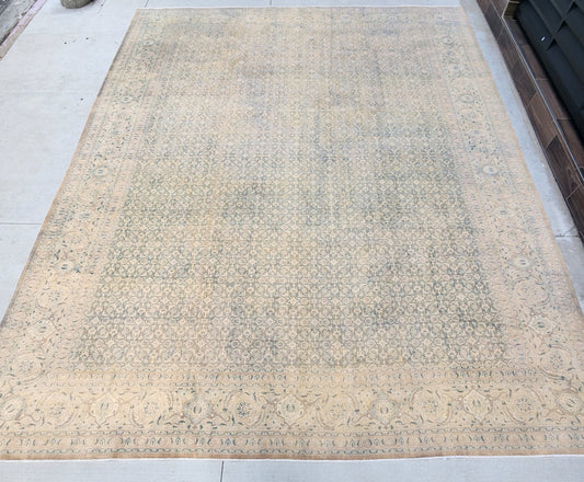 Antique Tabriz Rug – 24K Magic Collection (13' x 17'3")