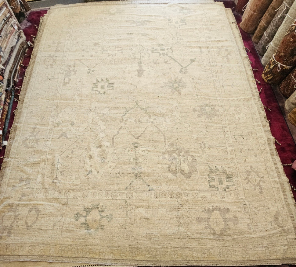 Traditional Oushak design New Moroccan Rug