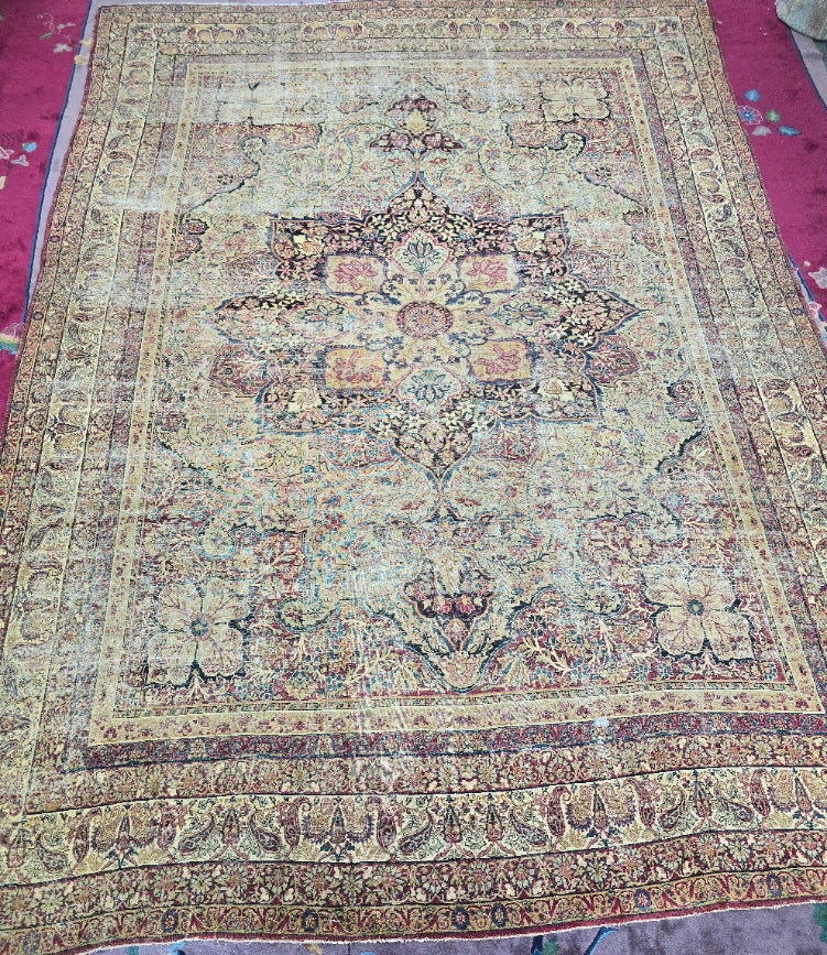 Antique Persian Kirman Rug – Hand-Knotted Wool Area Rug (9 x 13) – Floral Medallion Design