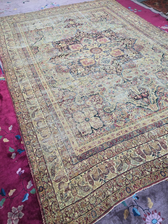 Antique Persian Kirman Rug – Hand-Knotted Wool Area Rug (9 x 13) – Floral Medallion Design