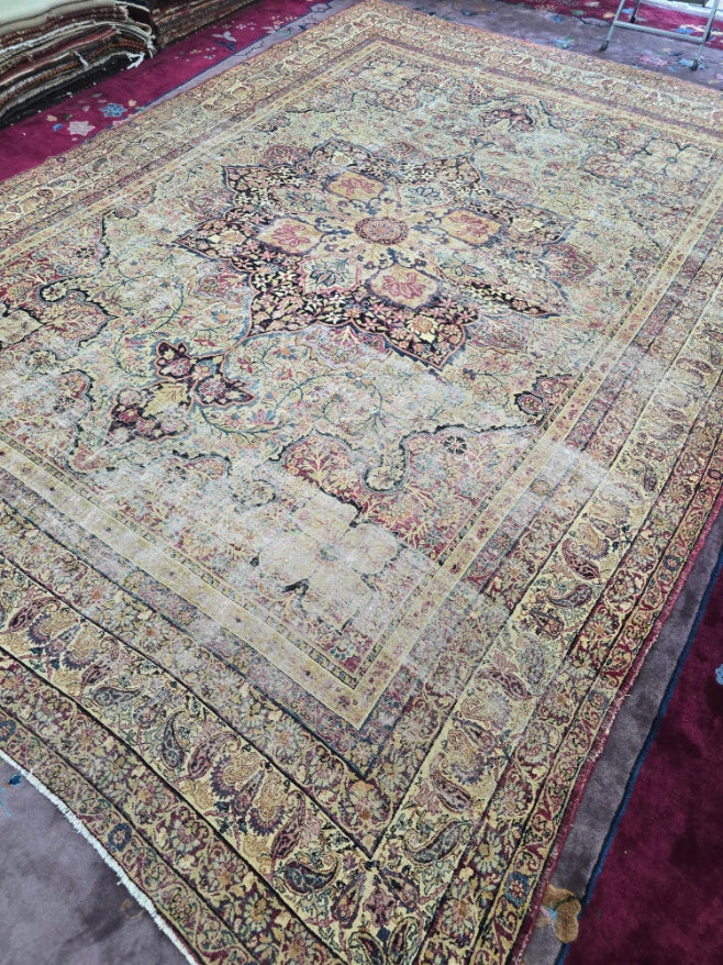 Antique Persian Kirman Rug – Hand-Knotted Wool Area Rug (9 x 13) – Floral Medallion Design