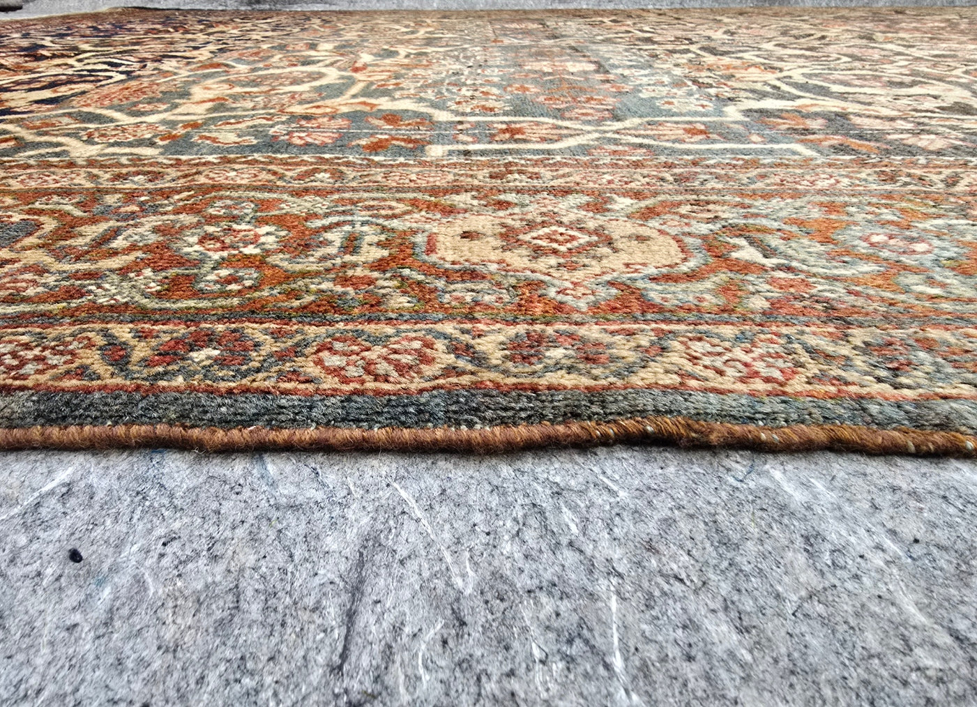 Antique Persian Mahal Rug – Hand-Knotted Wool (Circa 1920s) (9151) 10.5 x 13.5