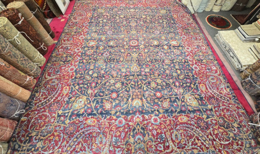 Antique Persian Yazd Rug – Hand-Knotted Wool Area Rug # 10427  (10.9 x 13.9) – Floral Medallion Design