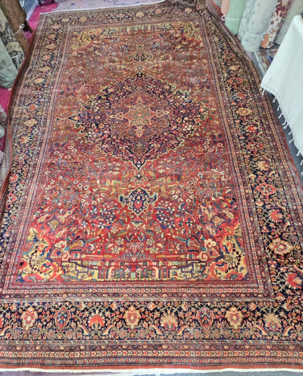 Antique Persian Fereghan Rug – Hand-Knotted Wool (Circa 1920s) 13 x 19