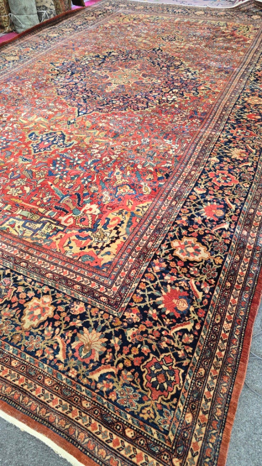 Antique Persian Fereghan Rug – Hand-Knotted Wool (Circa 1920s) 13 x 19
