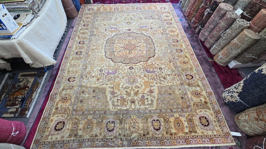 Antique Agra Indian Rug –Botanical design Circa 1900s) | 9.7 x 13.4 ft