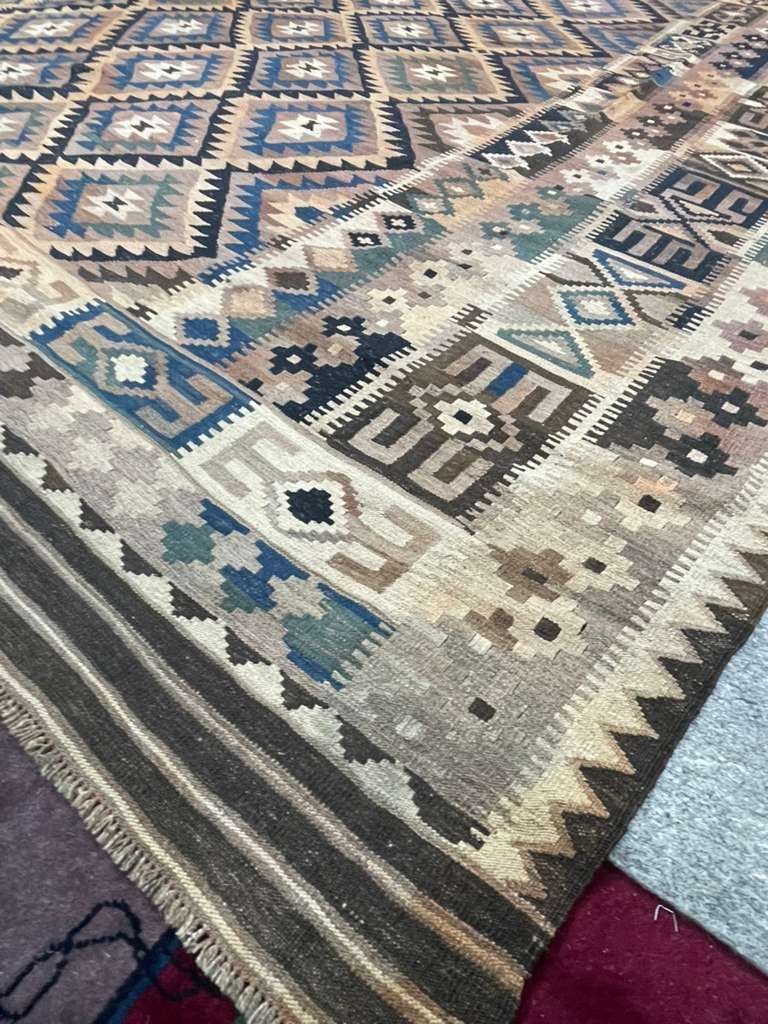 Maimana Kilim – 9.3 x 13.7