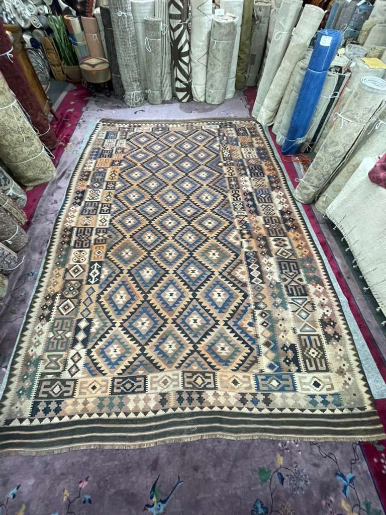 Maimana Kilim – 9.3 x 13.7