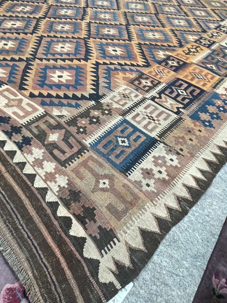 Maimana Kilim – 9.3 x 13.7