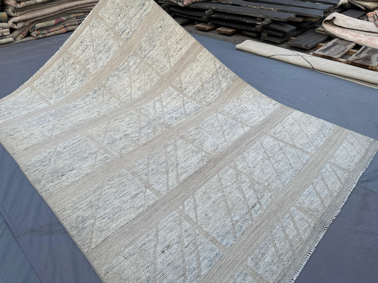 Handwoven Moroccan Style Rug - 5x8