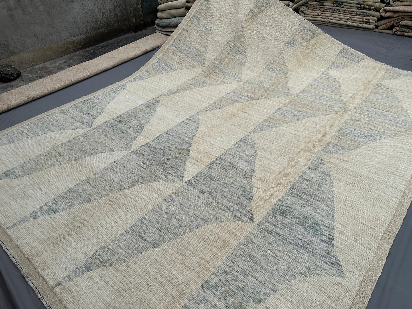 "WAVES"  Moroccan Style  Handwoven Rug – 9 x 12 ft